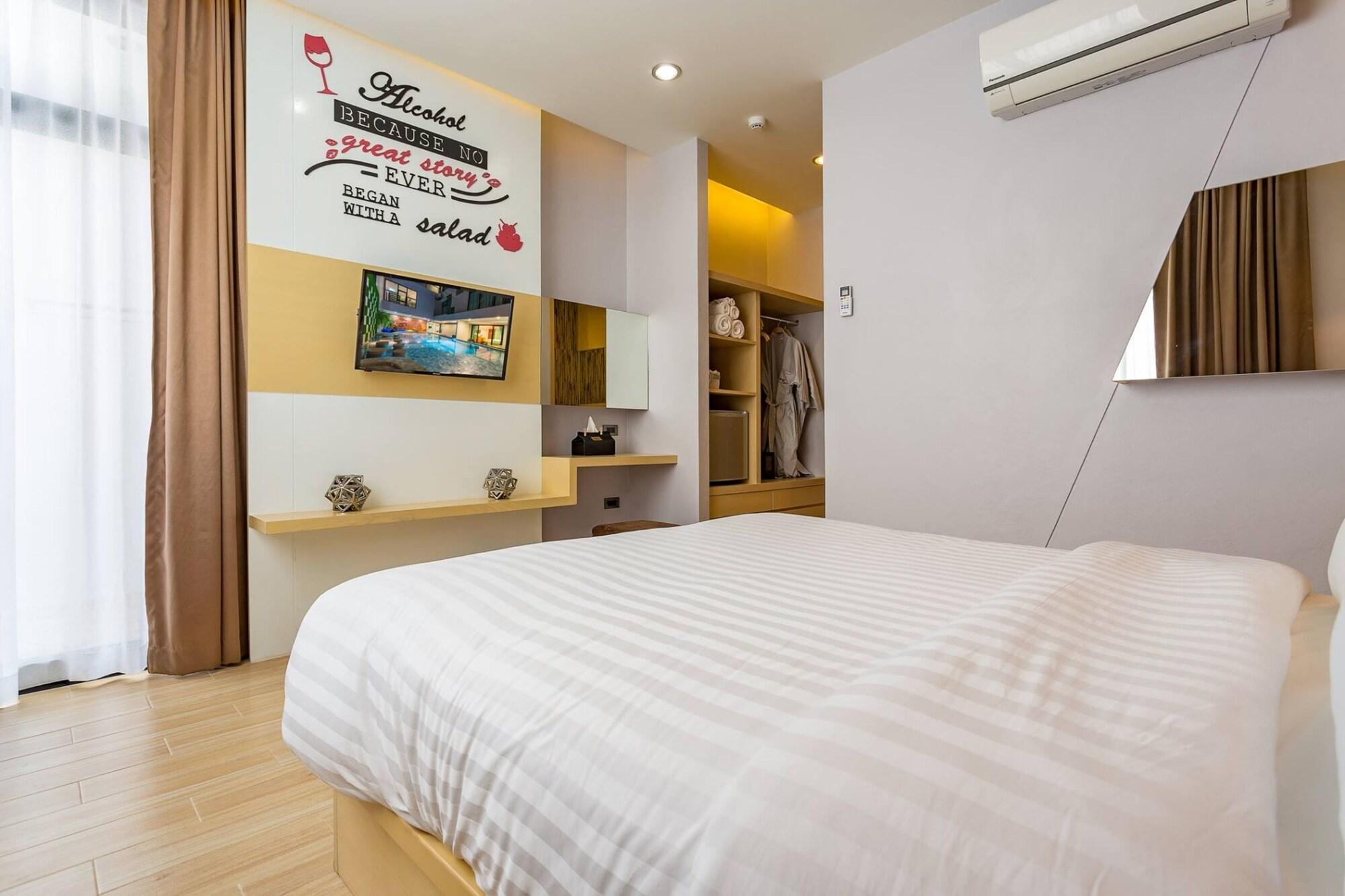 Oneloft Hotel Karon Extérieur photo